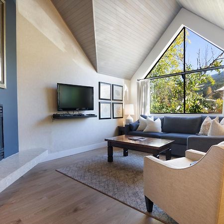 Powder'S Edge By Latour Hotels And Resorts Whistler Exterior foto