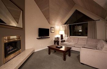 Powder'S Edge By Latour Hotels And Resorts Whistler Exterior foto